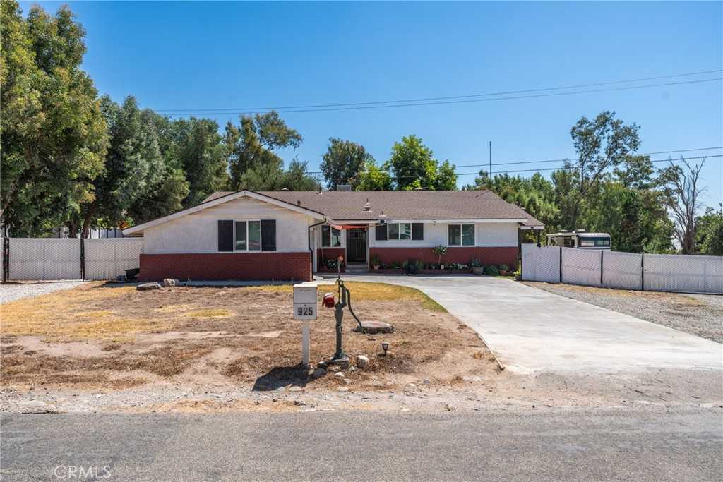 photo 2: 925 Knoll, Devore CA 92407