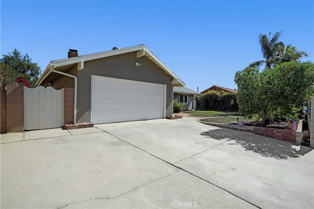 photo 3: 13058 Gridley Street, Sylmar CA 91342