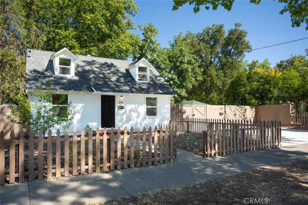 photo 3: 358 E 12th Street, Chico CA 95928