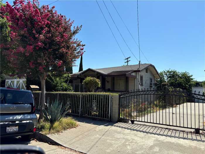 photo 2: 2746 Benedict Street, Los Angeles CA 90039