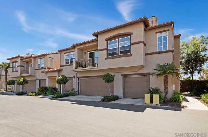 photo 1: 4456 Brisbane Way, Oceanside CA 92058