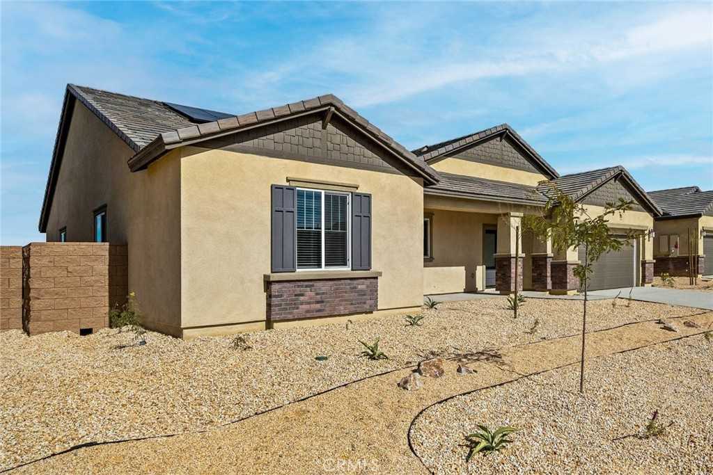 photo 2: 12359 Bear Ridge Way, Victorville CA 92392