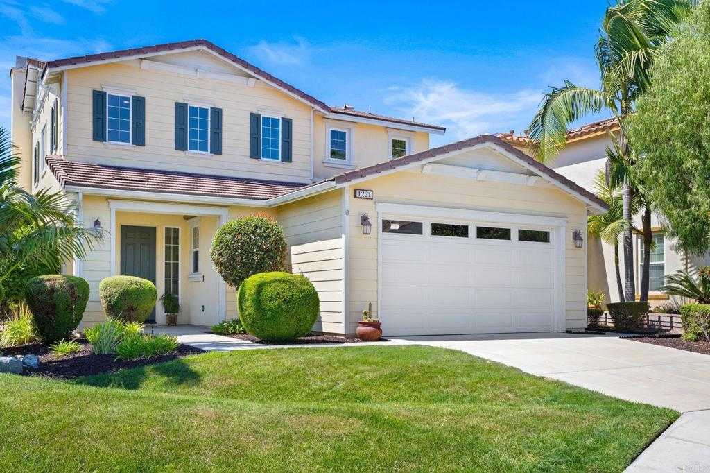 photo 2: 1221 Parkview Drive, Oceanside CA 92057