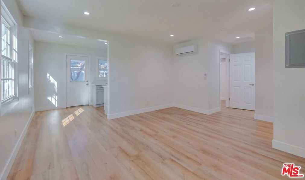 photo 2: 8356 Kittyhawk Avenue, Los Angeles CA 90045