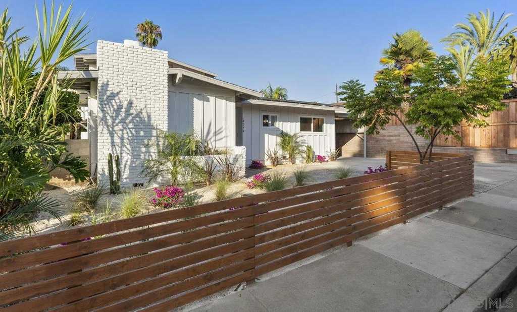 photo 2: 4284 Asher Street, San Diego CA 92110