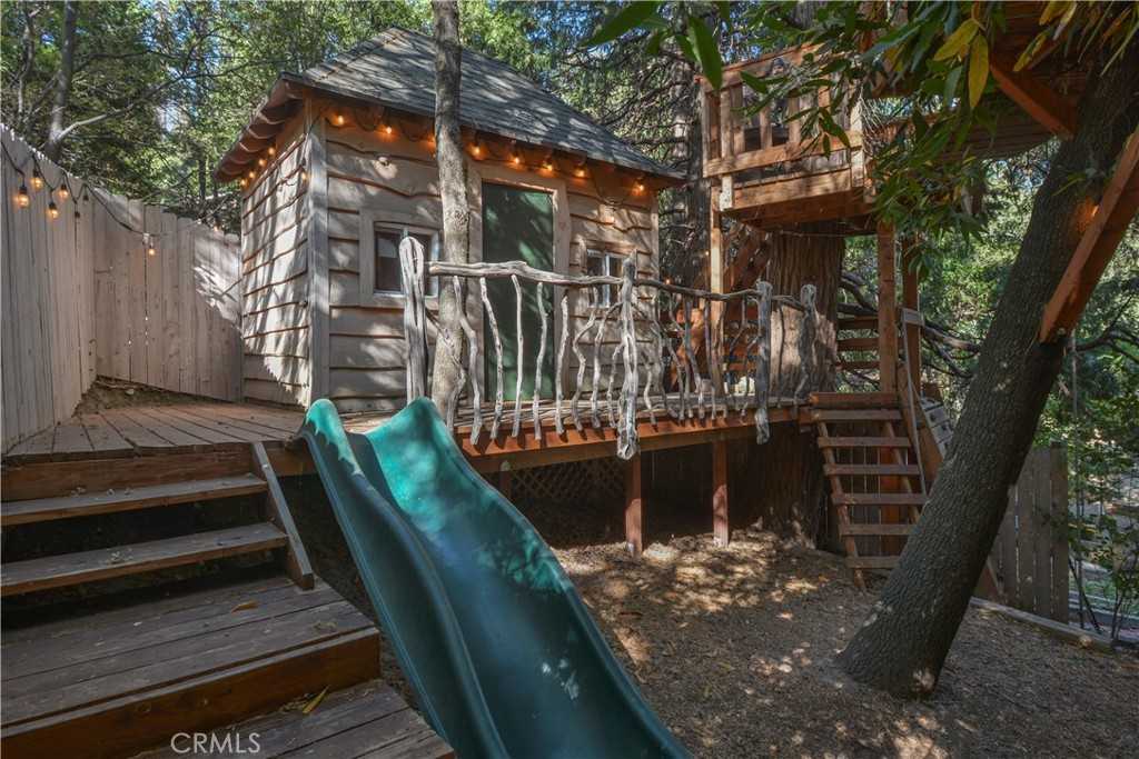 photo 3: 23696 Manzanita Drive, Crestline CA 92325