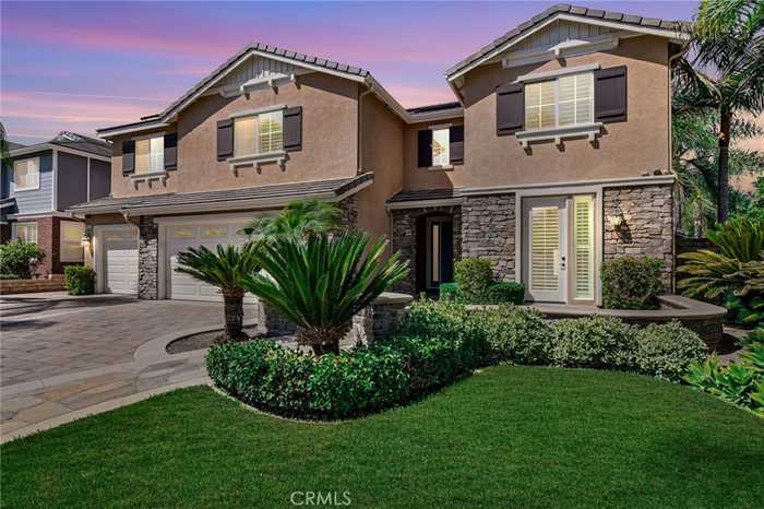 photo 2: 303 Sunburst Lane, Corona CA 92879