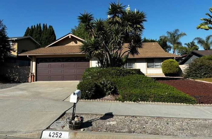 photo 1: 4252 Serena Ave, Oceanside CA 92056