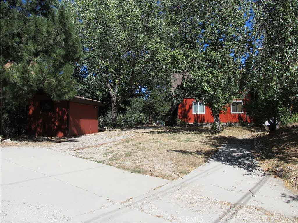 photo 2: 6392 SPRUCE Avenue, Angelus Oaks CA 92305