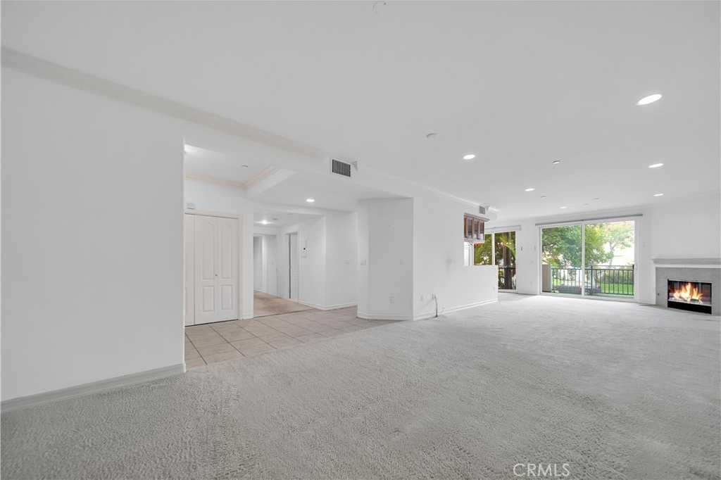 photo 3: 1450 S Beverly Drive Unit 103, Los Angeles CA 90035