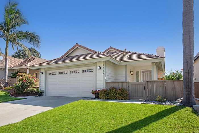 photo 1: 1906 Willow Ridge Drive, Vista CA 92081