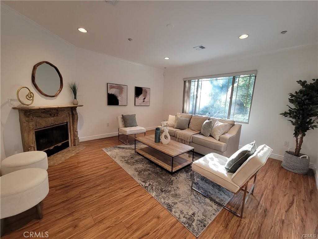 photo 2: 11145 Sunshine Terrace Unit 102, Studio City CA 91604