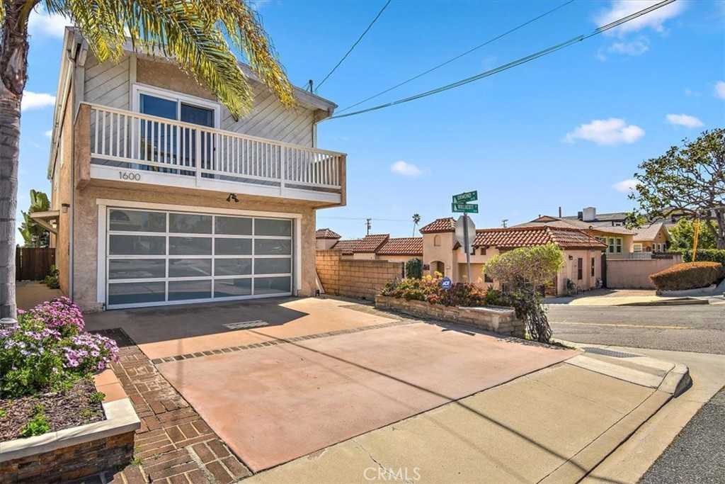 photo 1: 1600 Wollacott Street, Redondo Beach CA 90278