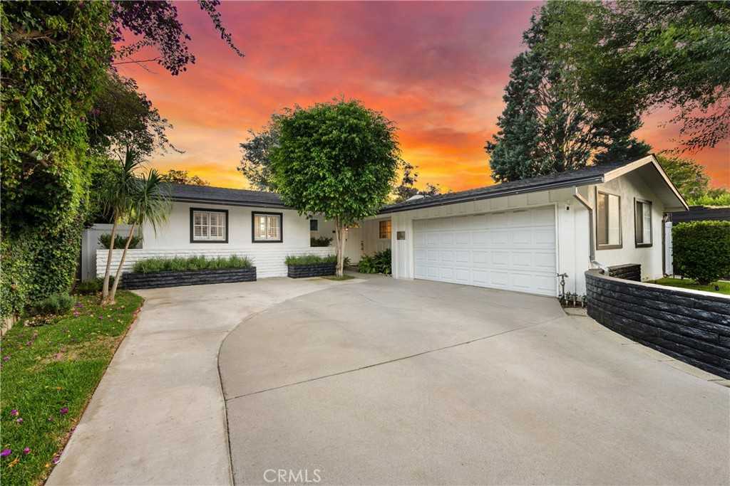 photo 2: 12820 Woodbridge Street, Studio City CA 91604