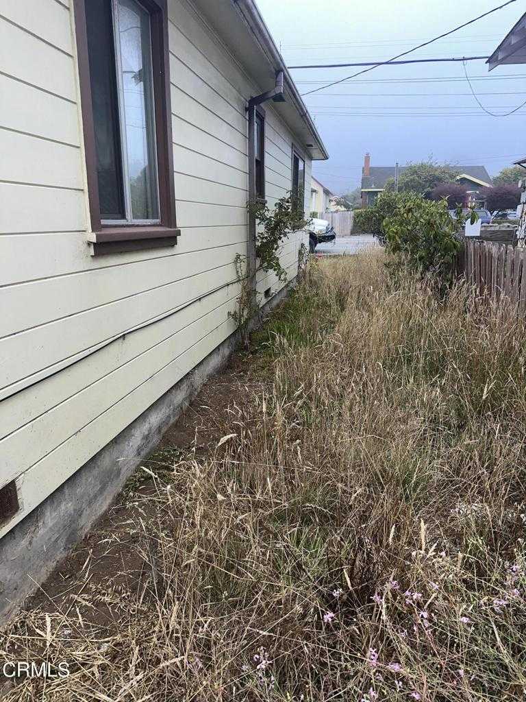 photo 2: 323 N Harold Street, Fort Bragg CA 95437