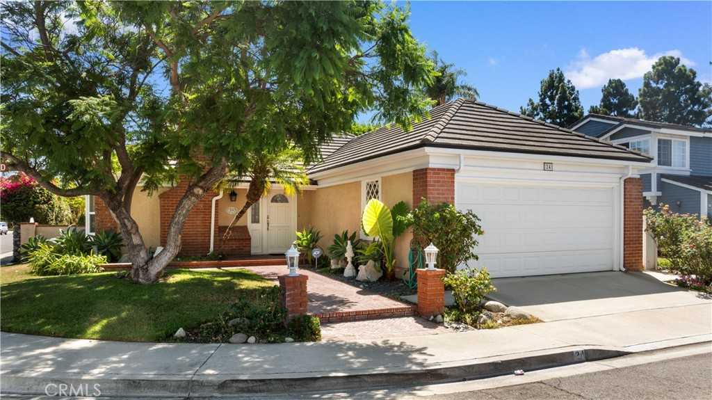 photo 3: 24 Beechwood, Irvine CA 92604