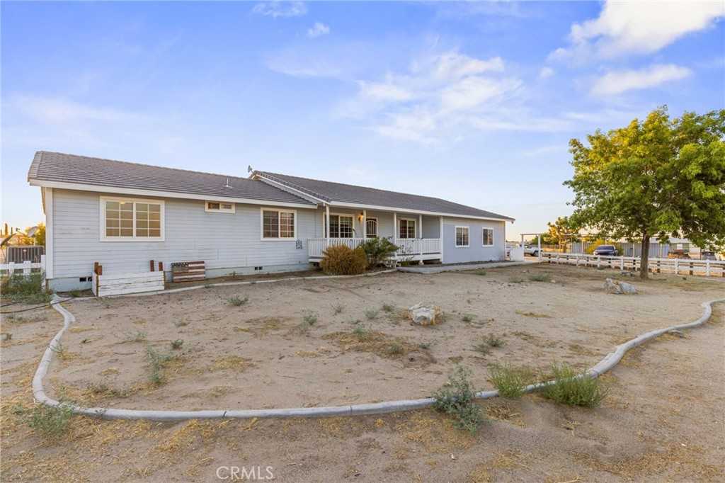 photo 1: 13944 Johnson Road, Phelan CA 92371