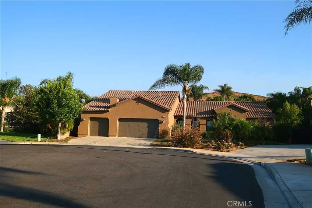 photo 2: 16331 Bridgton Circle, Riverside CA 92503