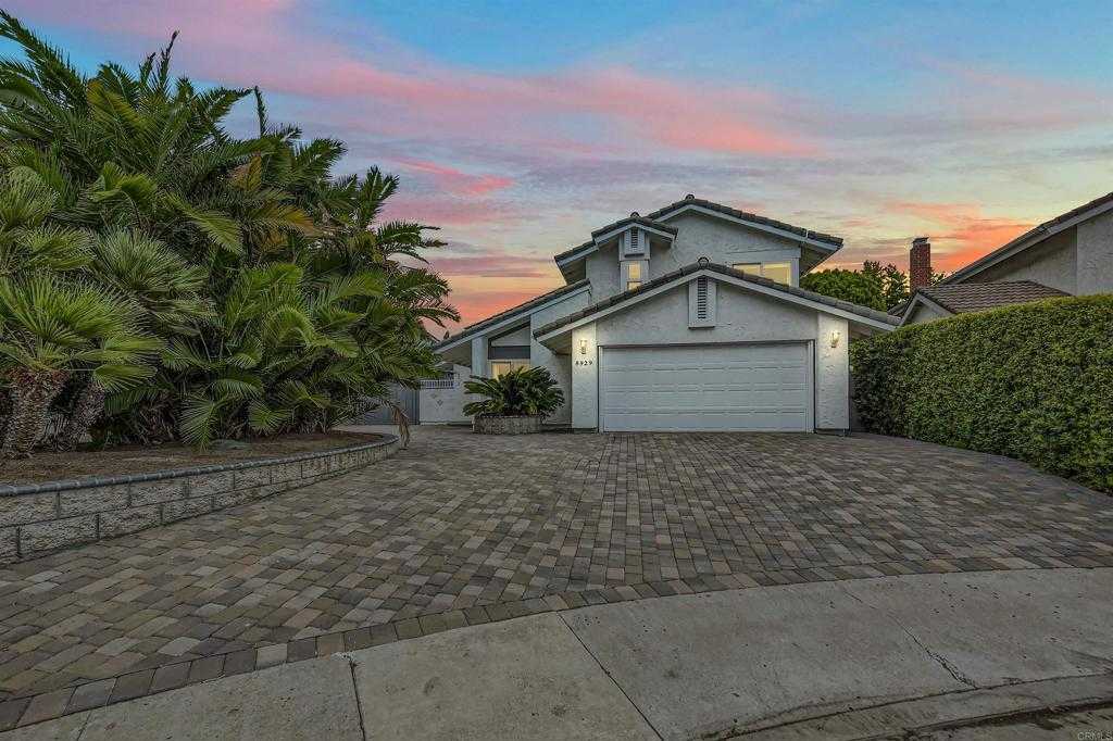 photo 1: 8929 Montrose Way, San Diego CA 92122