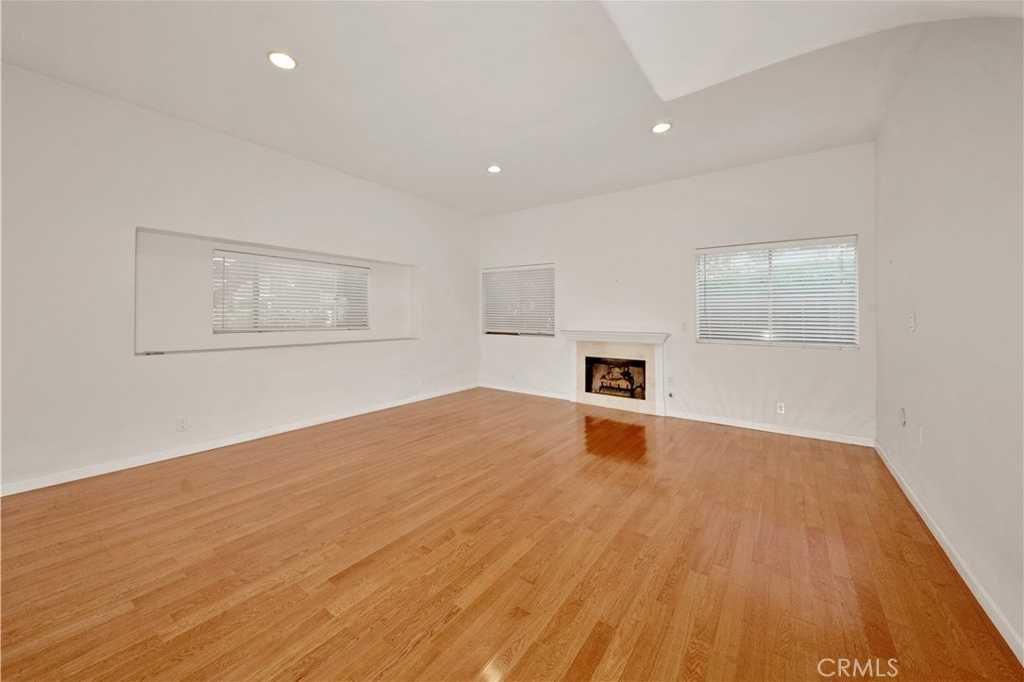 photo 3: 13023 Warren Avenue, Los Angeles CA 90066