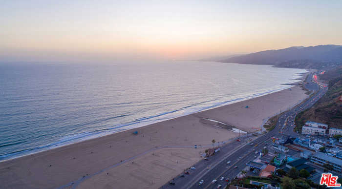 photo 38: 201 Ocean Avenue, Santa Monica CA 90402