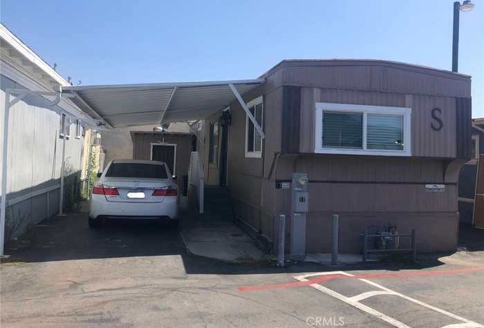 photo 2: 1618 W 132nd Street Unit 17, Gardena CA 90249