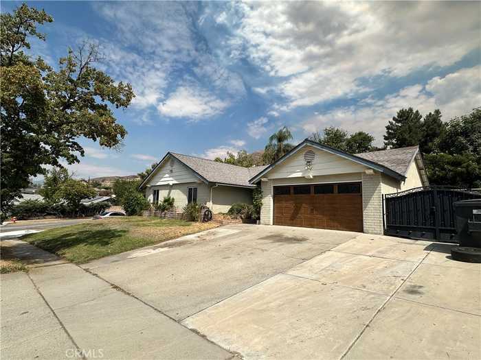 photo 1: 3740 Piedmont Drive, Highland CA 92346