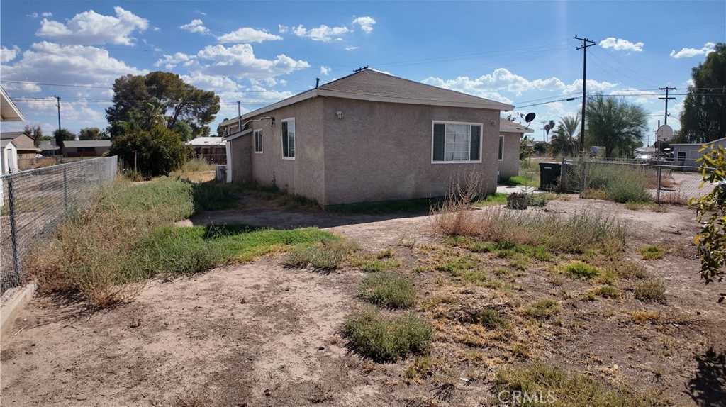 photo 2: 520 W California Street, Blythe CA 92225