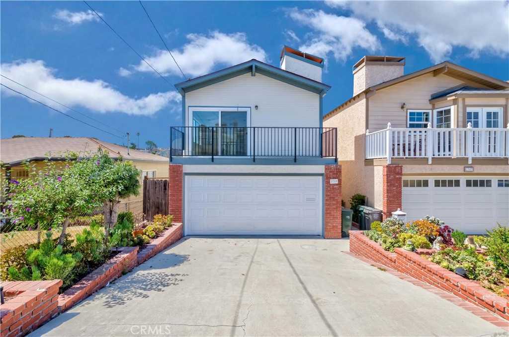 photo 1: 1705 Steinhart Avenue, Redondo Beach CA 90278