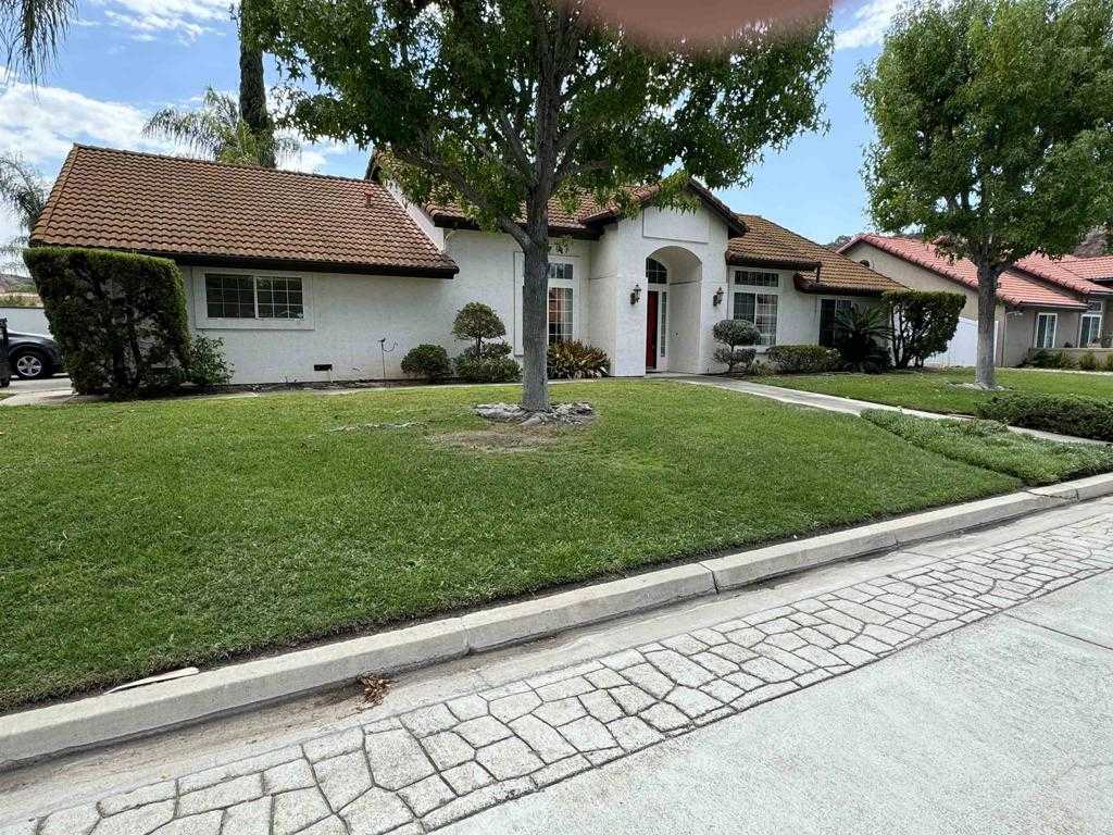 photo 1: 9350 Pequenito Court, Lakeside CA 92040