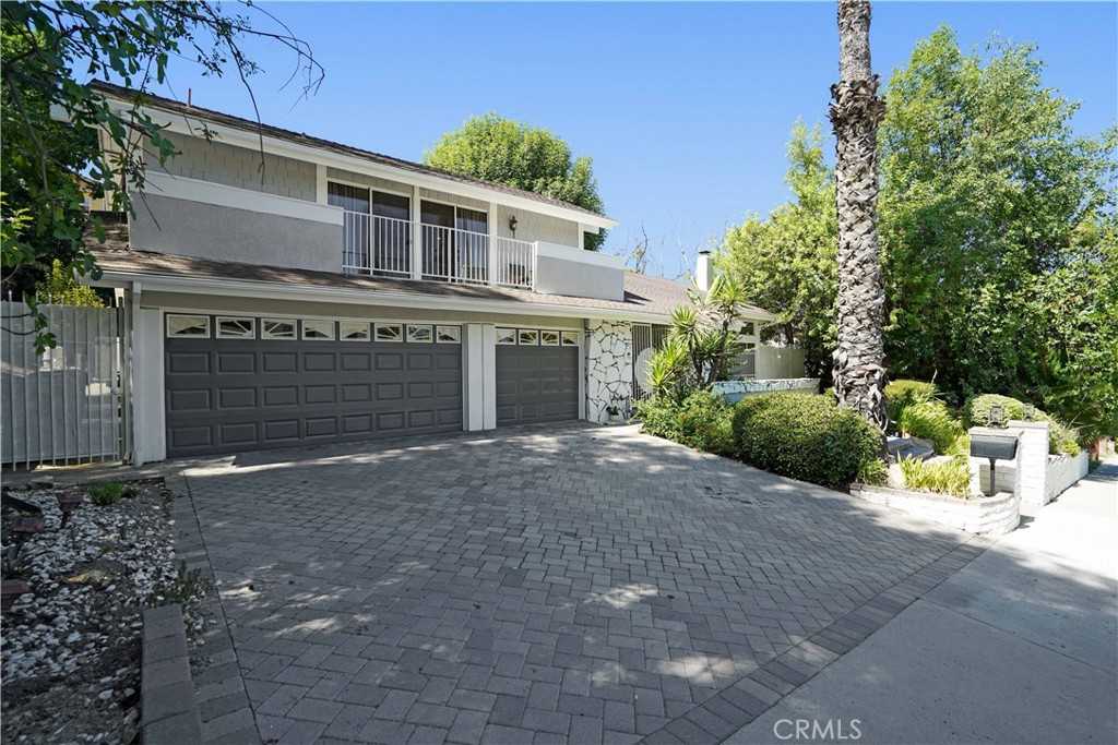 photo 3: 4623 Winnetka Avenue, Woodland Hills CA 91364