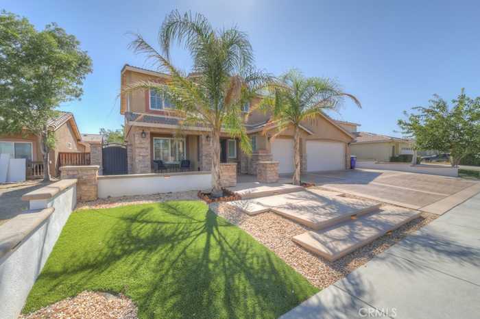 photo 2: 13645 Breckenridge Lane, Victorville CA 92392