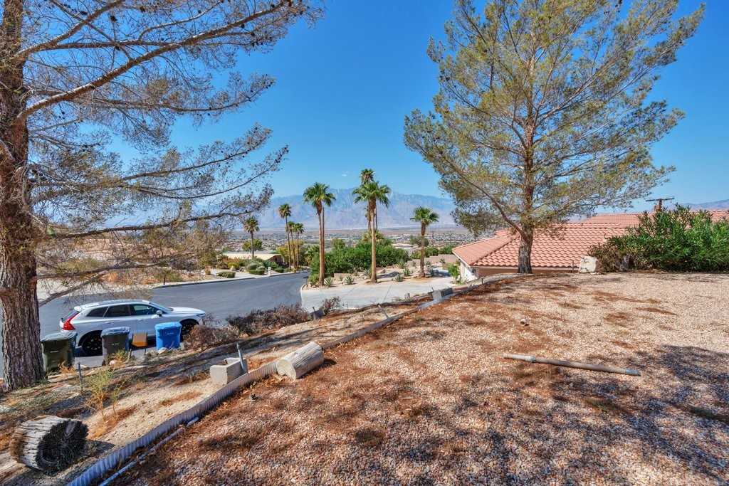 photo 3: 12025 Highland Avenue, Desert Hot Springs CA 92240