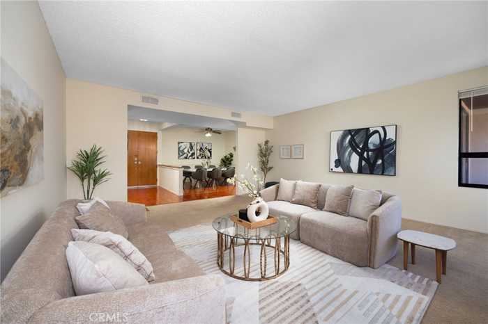 photo 2: 700 S Lake Avenue Unit 308, Pasadena CA 91106