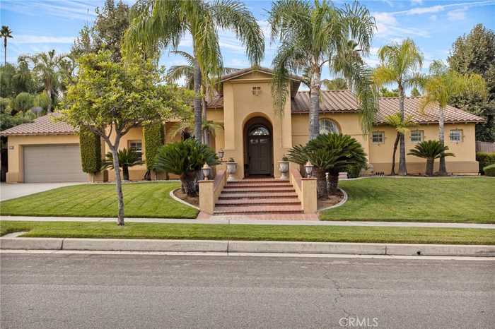 photo 1: 508 Golden West Drive, Redlands CA 92373