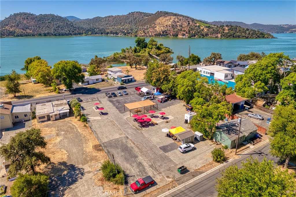 photo 1: 14530 Lakeshore Drive, Clearlake CA 95422