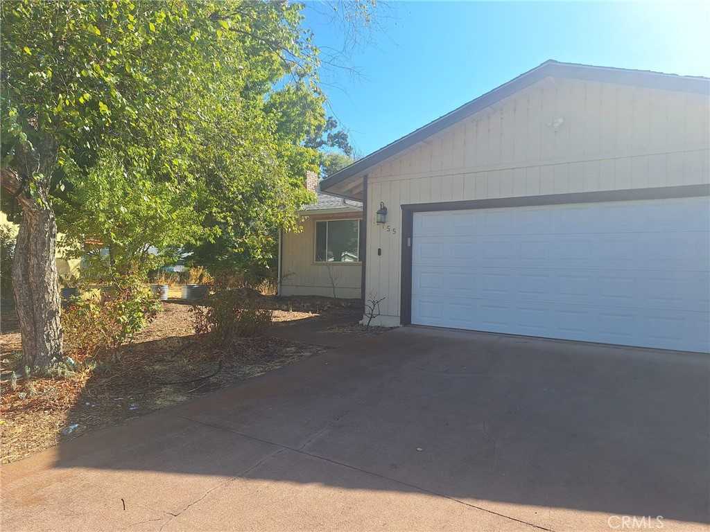 photo 1: 12755 Blue Heron Court, Clearlake Oaks CA 95423