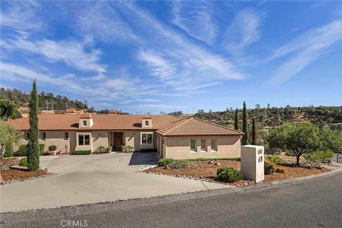 photo 1: 805 Whispering Winds Lane, Chico CA 95928