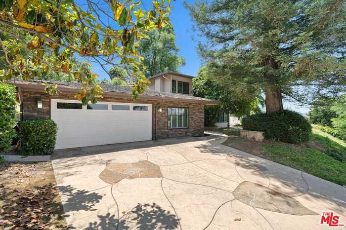 photo 2: 4743 Dunman Avenue, Woodland Hills CA 91364