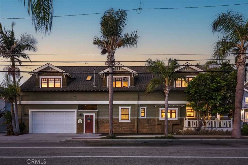 photo 3: 6025 E Ocean Boulevard, Long Beach CA 90803