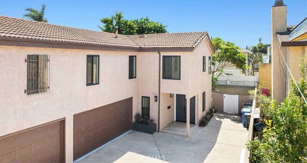 photo 2: 2120 Curtis Avenue Unit 2, Redondo Beach CA 90277