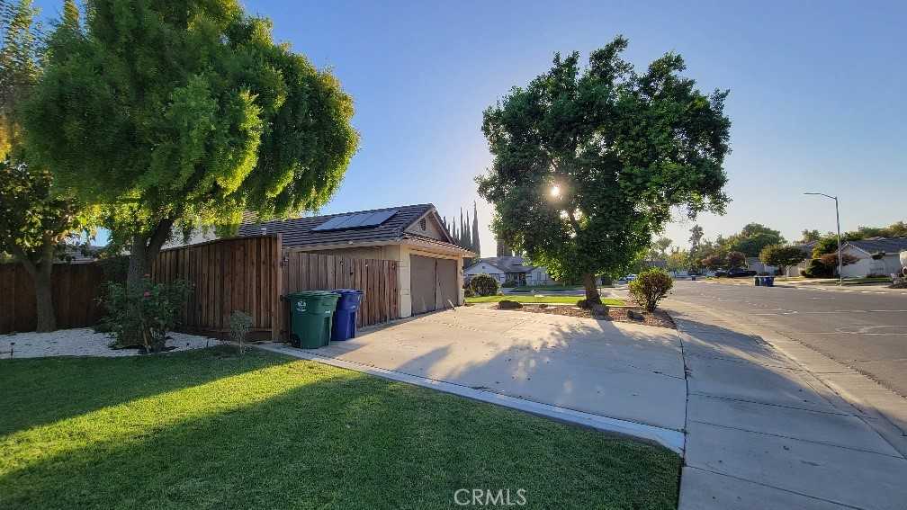 photo 3: 1843 College Greens Drive, Los Banos CA 93635