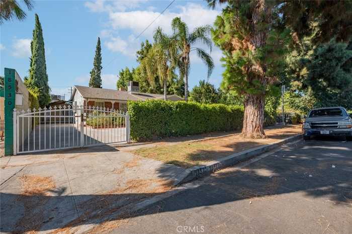 photo 2: 18530 Malden Street, Northridge CA 91324