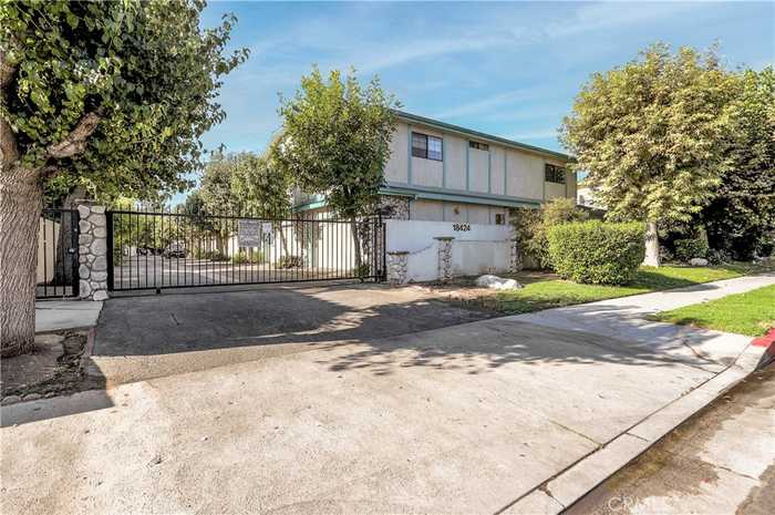 photo 2: 18424 Keswick Street, Reseda CA 91335