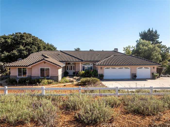 photo 1: 535 Charro Way, Nipomo CA 93444