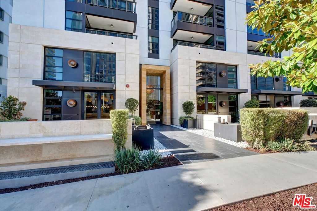 photo 3: 10777 Wilshire Boulevard Unit 708, Los Angeles CA 90024