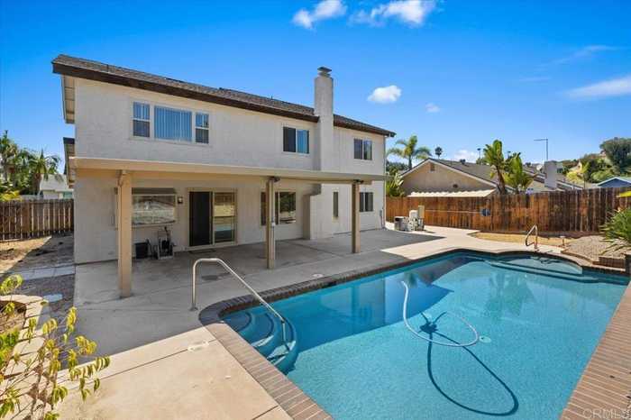 photo 2: 4584 Warwick Circle, Oceanside CA 92056