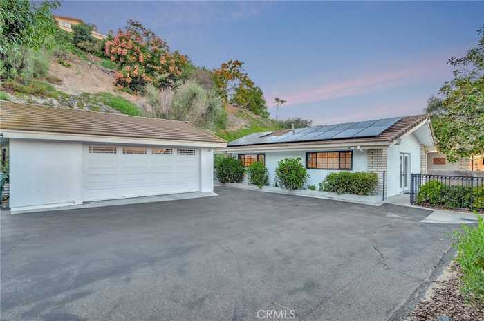 photo 2: 3006 Skycrest Drive, Fallbrook CA 92028