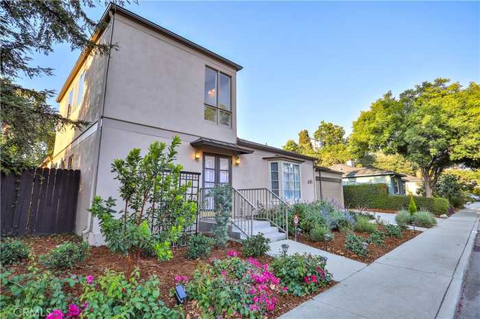 photo 2: 481 University Circle, Claremont CA 91711