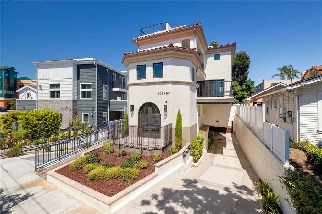 photo 1: 526 N Elena Avenue, Redondo Beach CA 90277